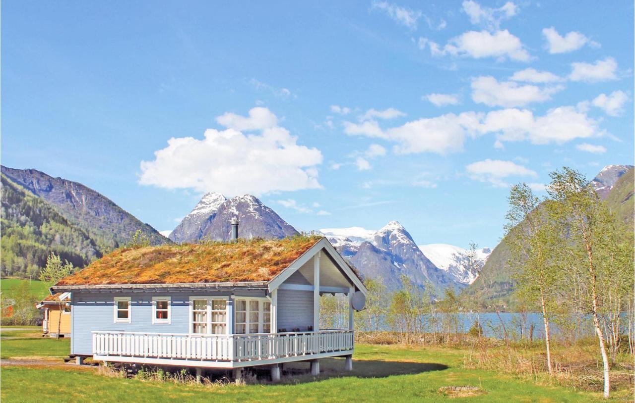 Cozy Home In Fjaerland With House A Mountain View Eksteriør billede