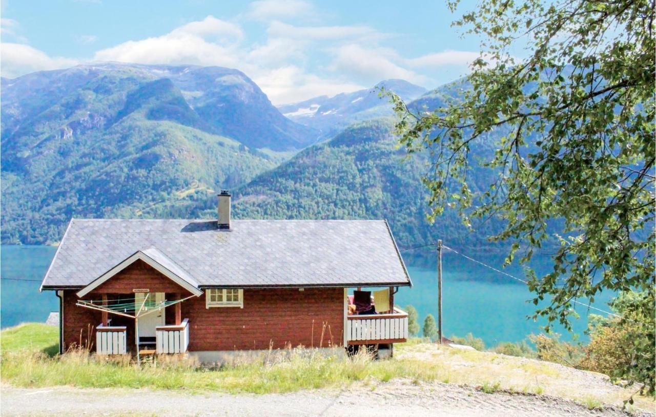 Cozy Home In Fjaerland With House A Mountain View Eksteriør billede