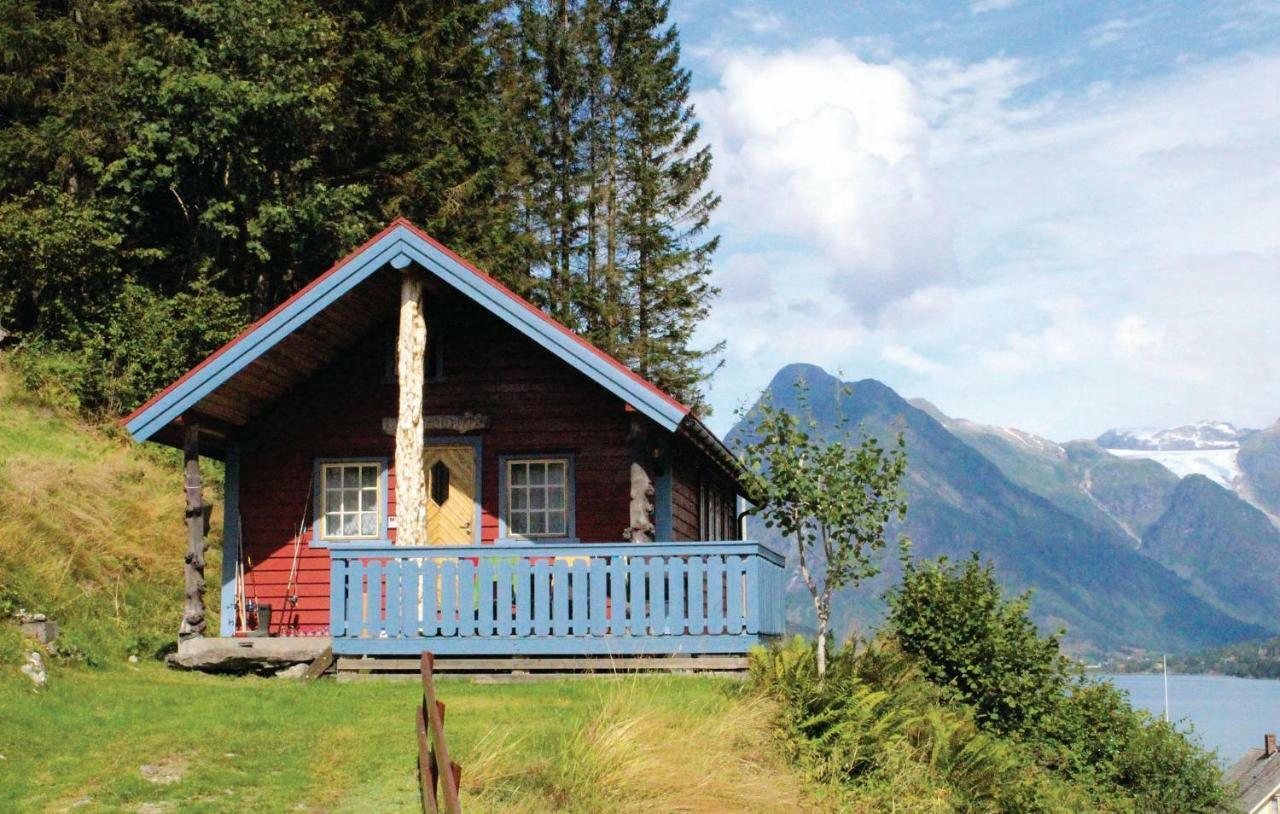 Cozy Home In Fjaerland With House A Mountain View Eksteriør billede