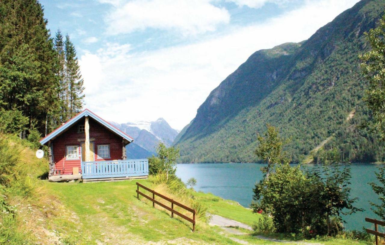 Cozy Home In Fjaerland With House A Mountain View Eksteriør billede