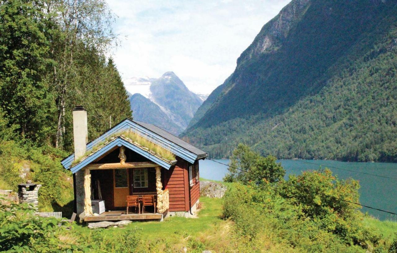 Cozy Home In Fjaerland With House A Mountain View Eksteriør billede