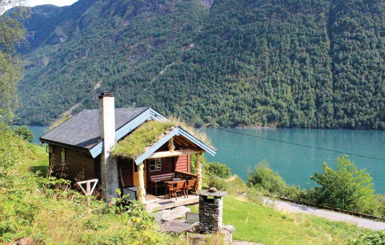 Cozy Home In Fjaerland With House A Mountain View Eksteriør billede
